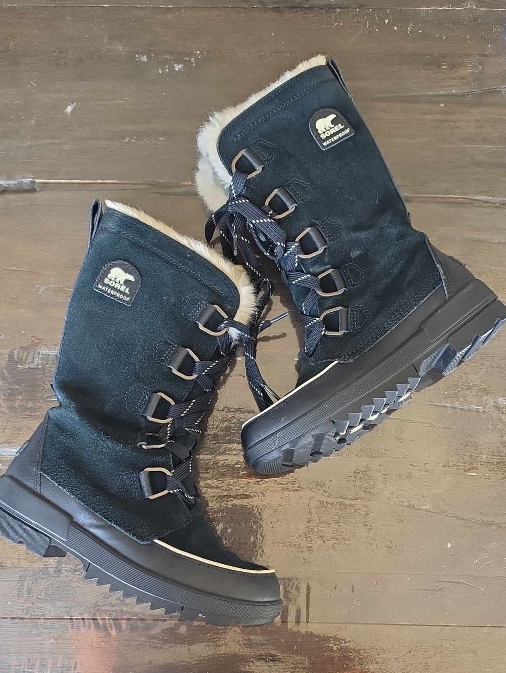 (8) Sorel Black Waterproof Lace-Up Winter Boots with Faux Fur Trim Suede Warm